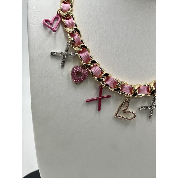 Betsey Johnson Gold Tone Charm XO Pink Ribbon Heart Crystal Choker Necklace New - Picture 3 of 8